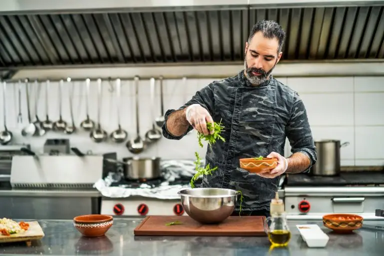CHEF CUISINIER
