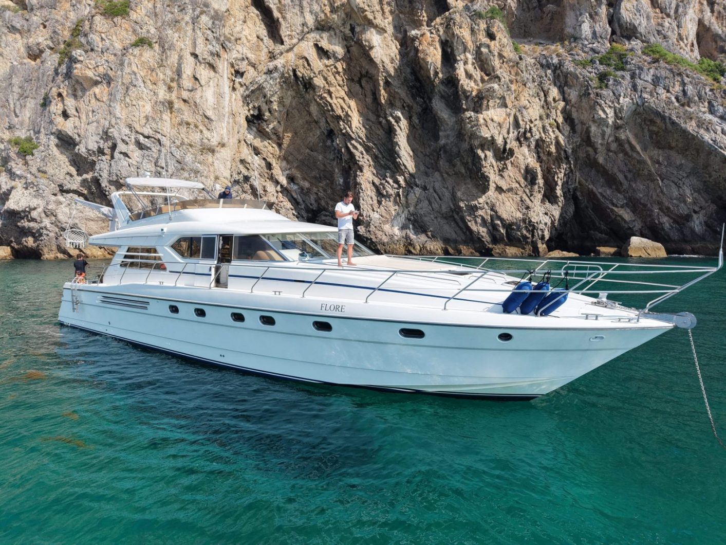 Image hover effect image