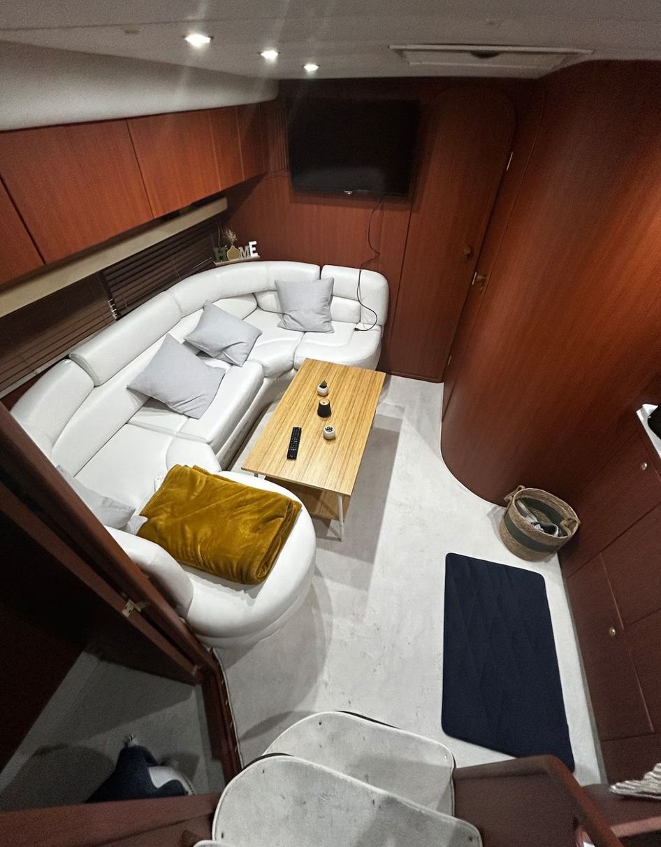 Image hover effect image