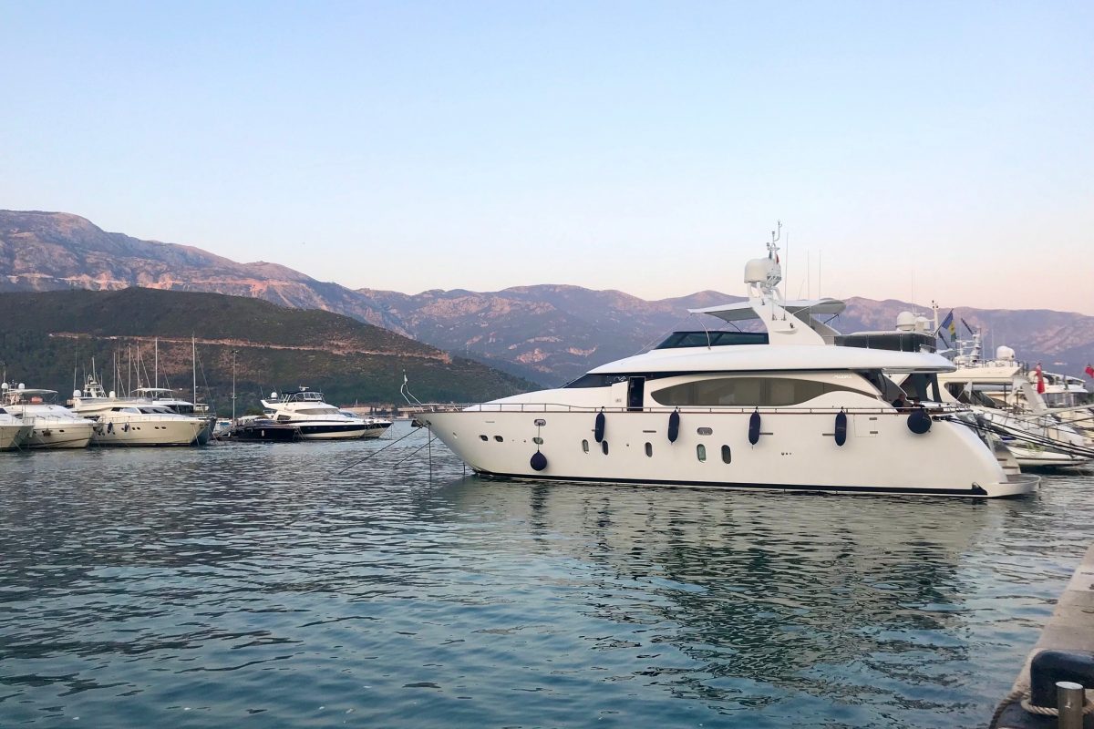 Yacht
